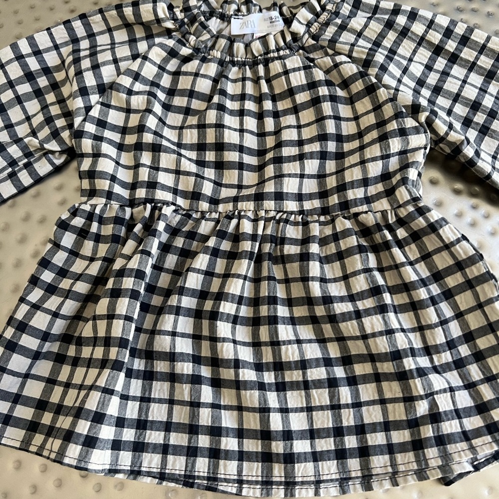 Zara black and white fitted top